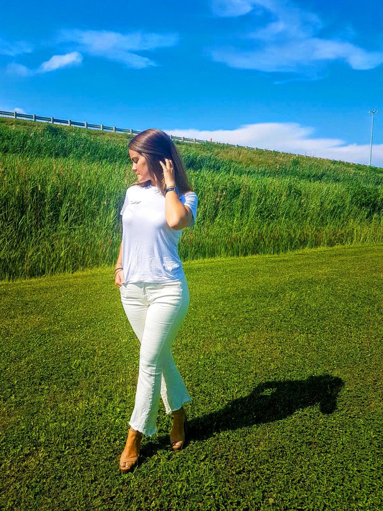 White jeans and tee